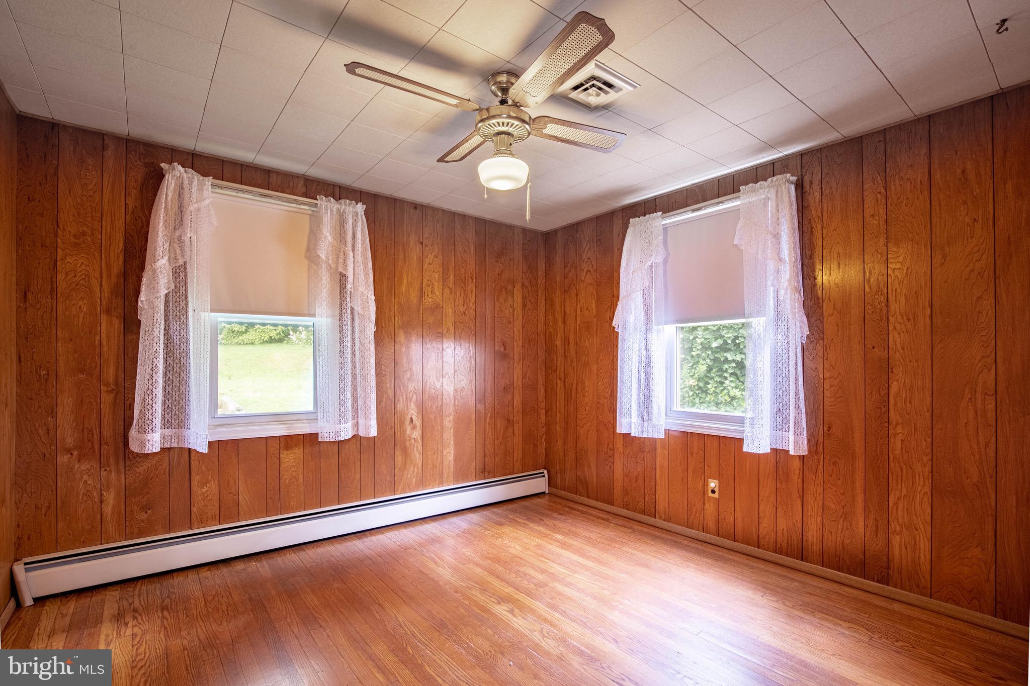 CALIFORNIA GROVE - Residential