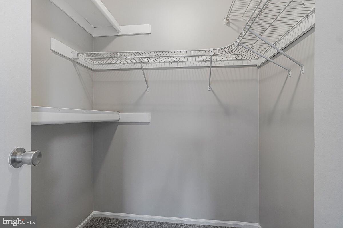 ST CHARLES DORCHESTER - Residential Lease