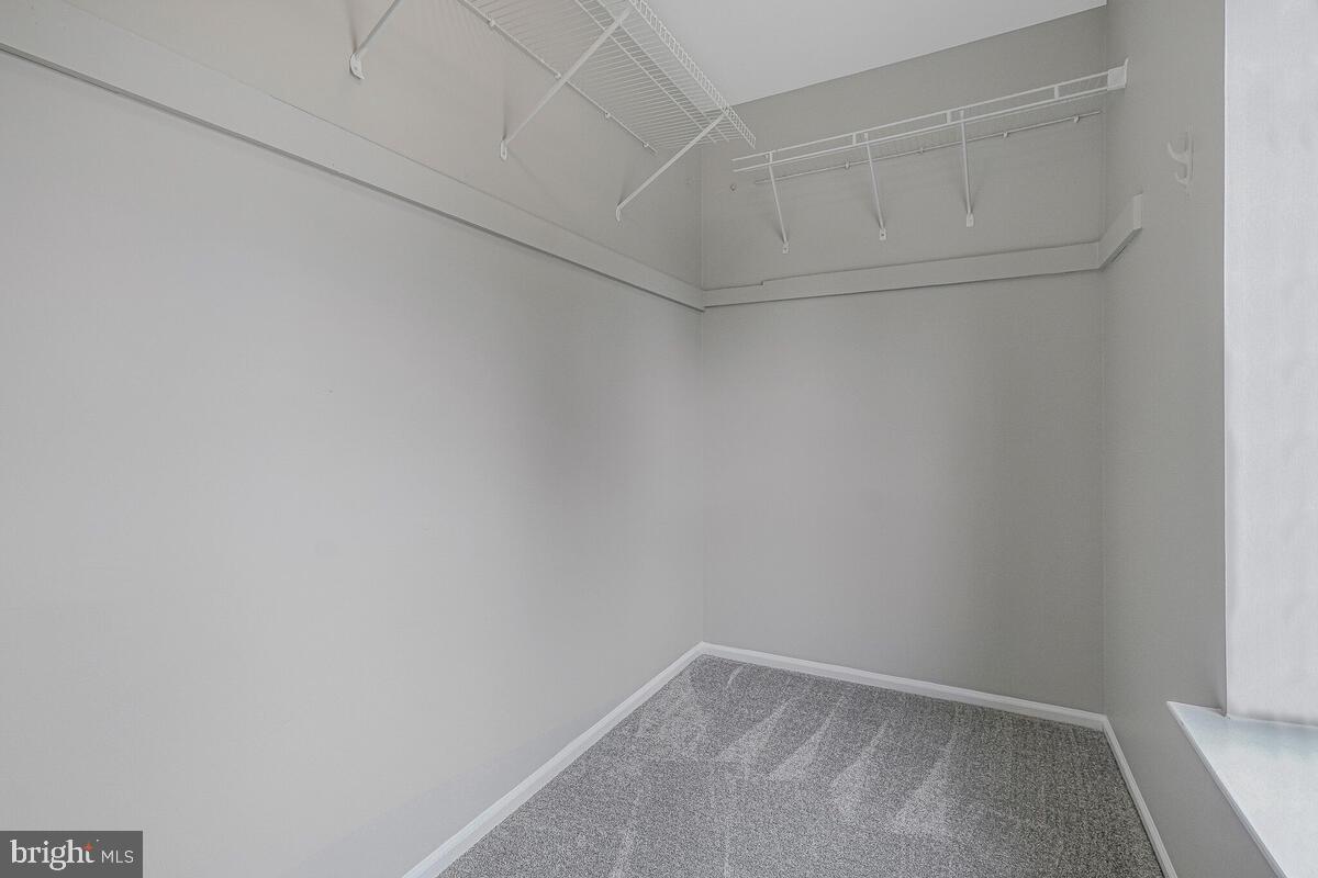 ST CHARLES DORCHESTER - Residential Lease