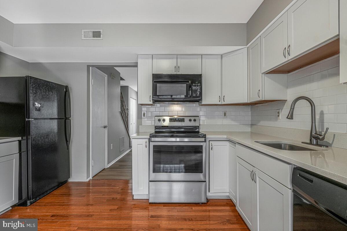 ST CHARLES DORCHESTER - Residential Lease