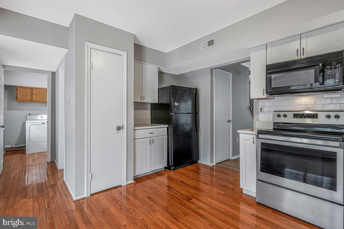 ST CHARLES DORCHESTER - Residential Lease