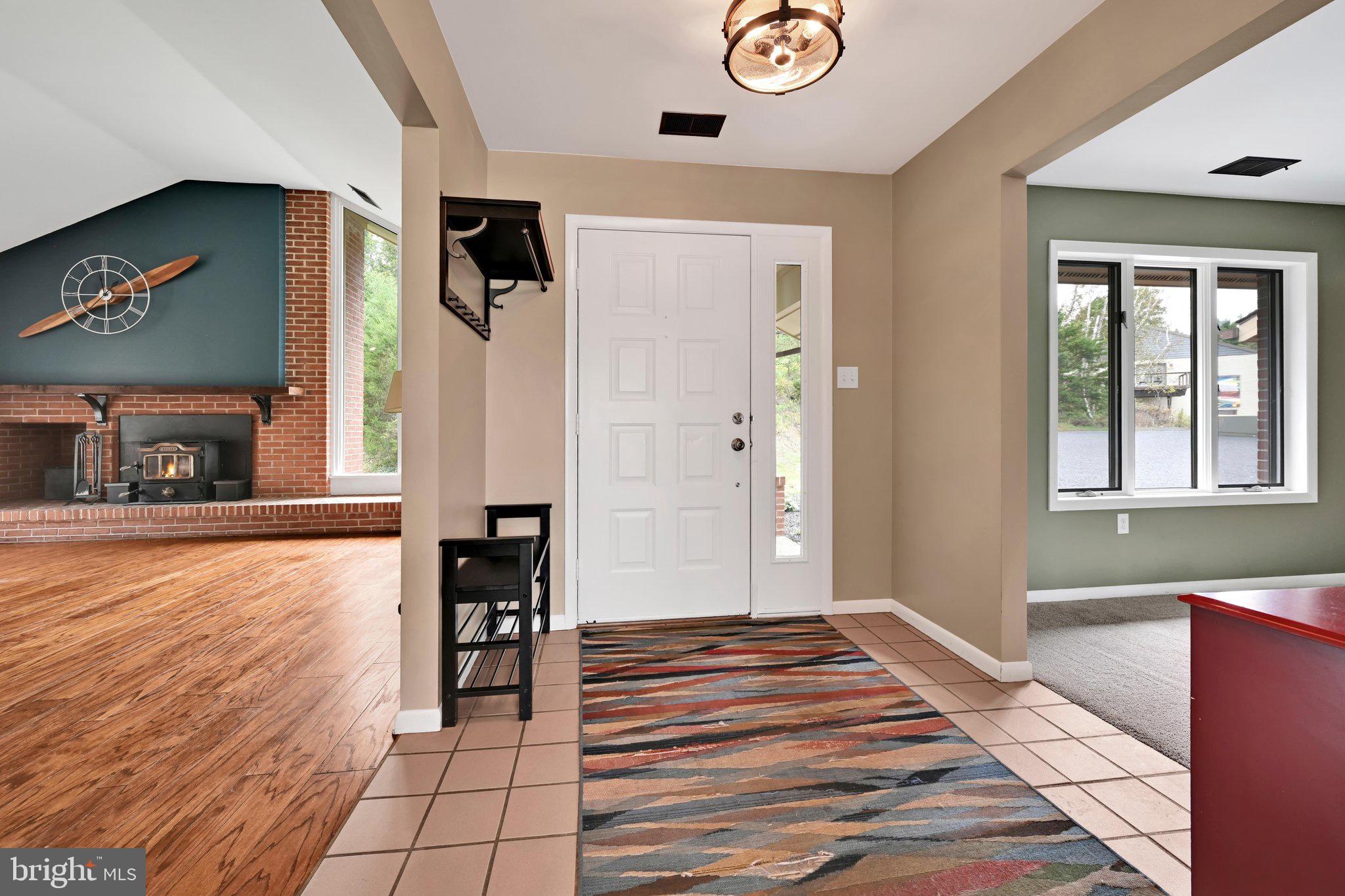 423 HICKORY DRIVE