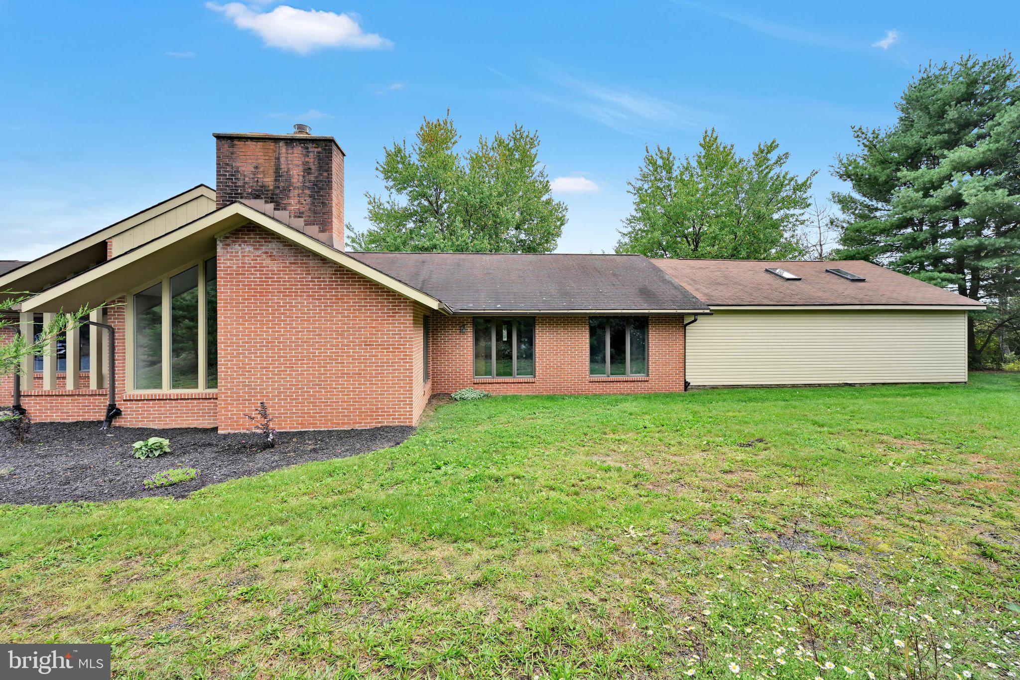 423 HICKORY DRIVE