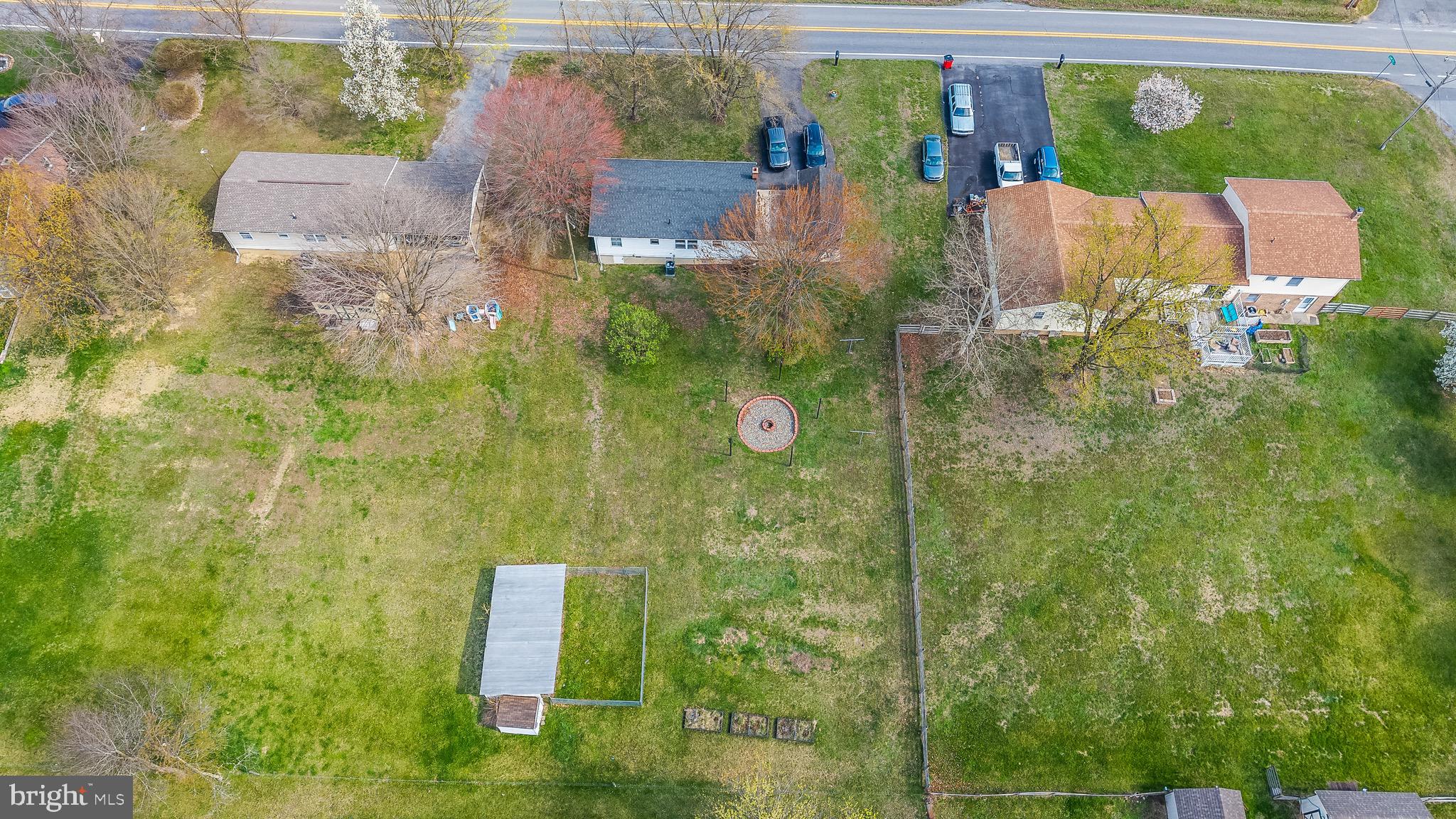 1570 NADENBOUSCH LANE