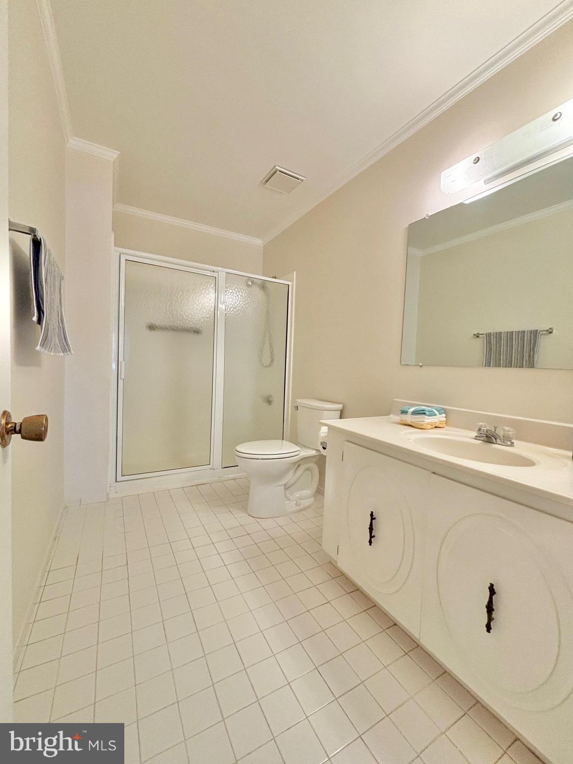 LEISURE WORLD - Residential