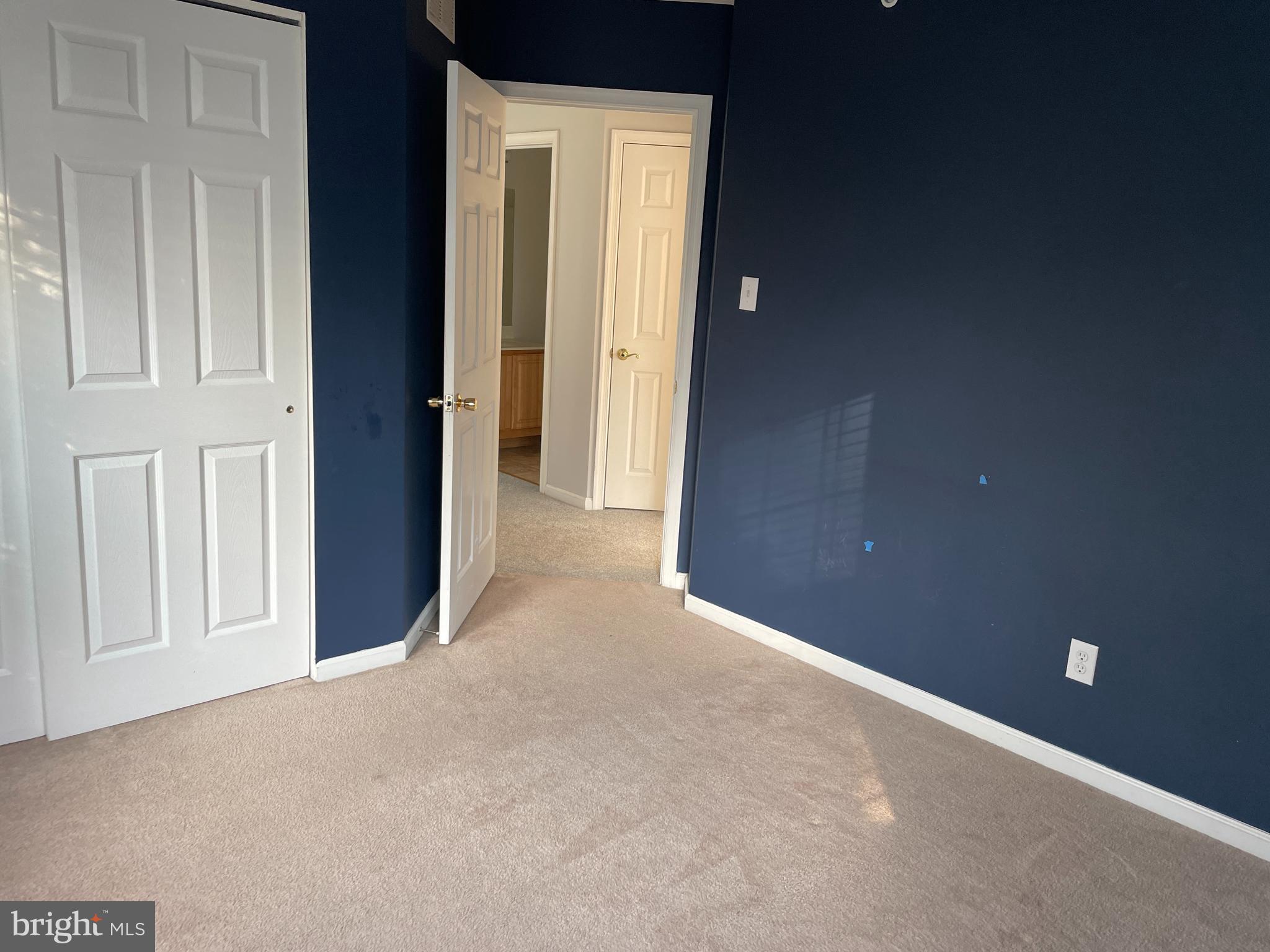 BRADFORD POINTE - Residential Lease