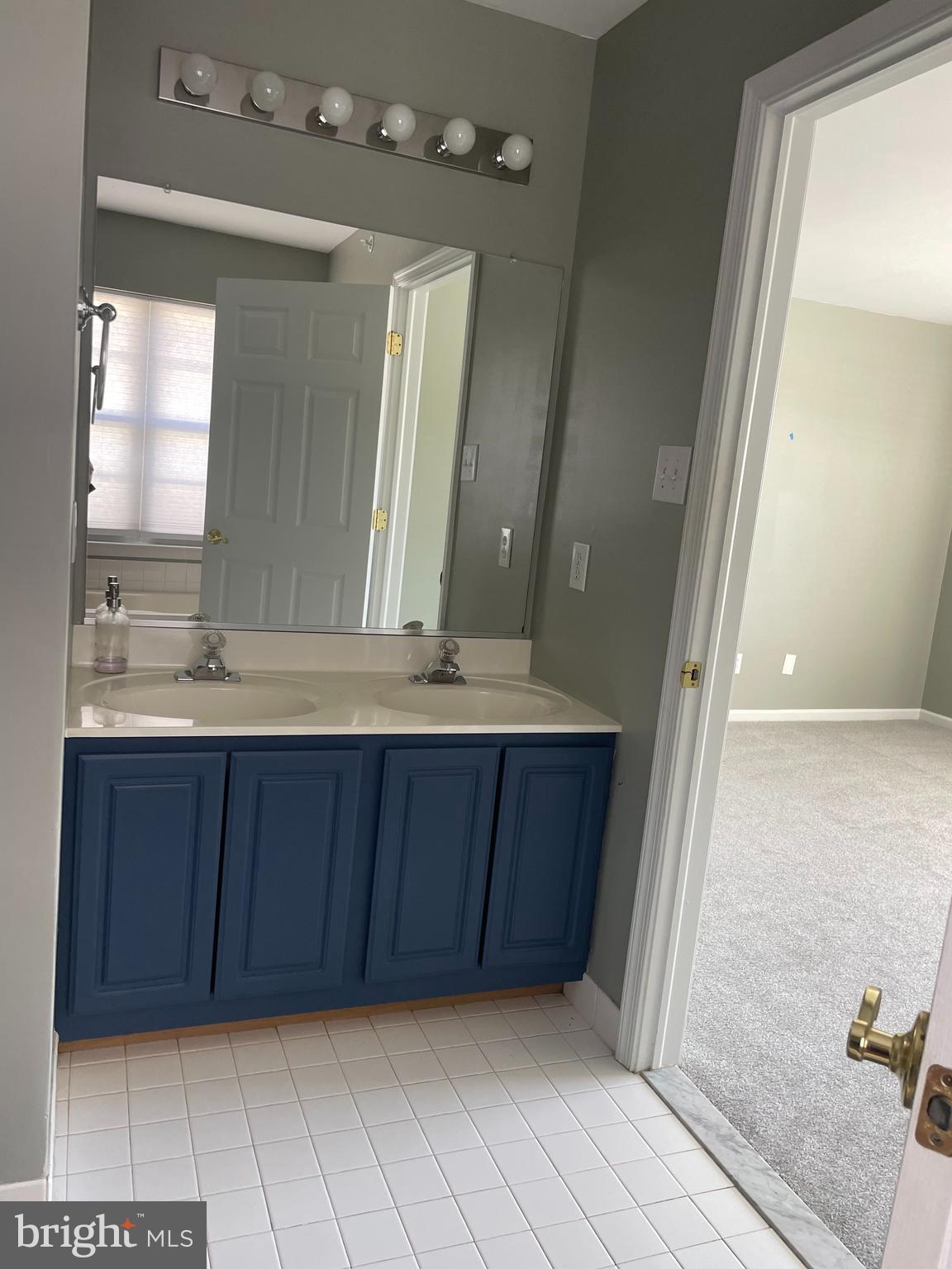 BRADFORD POINTE - Residential Lease