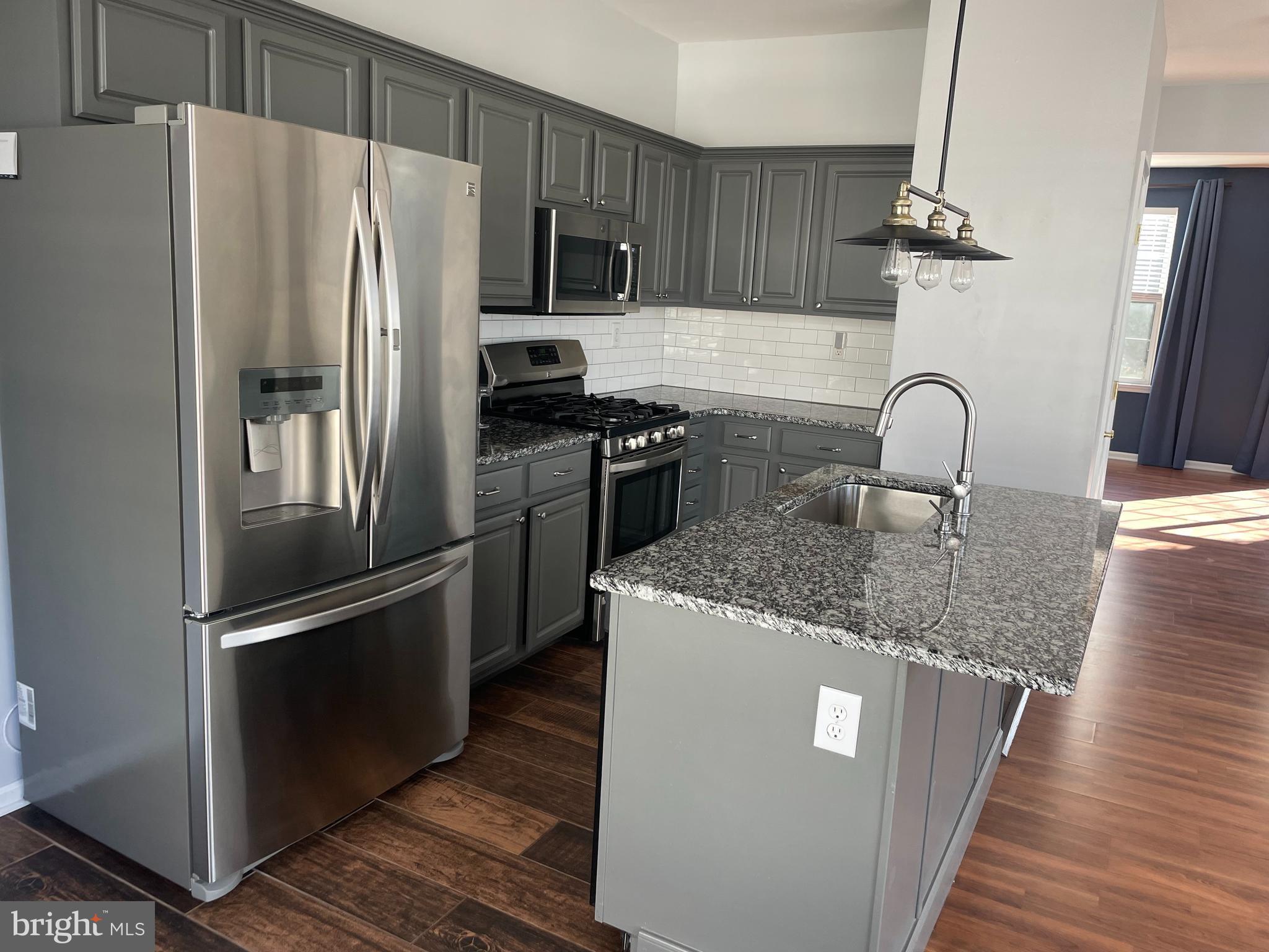 BRADFORD POINTE - Residential Lease