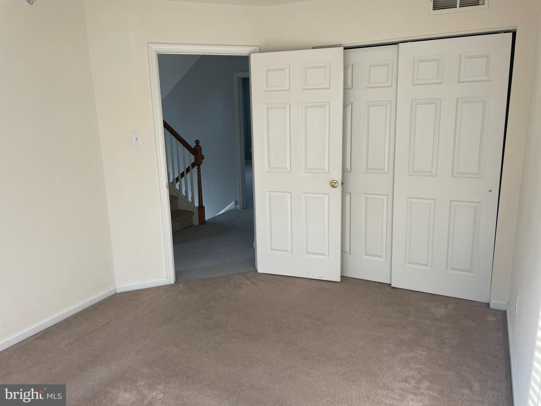 BRADFORD POINTE - Residential Lease