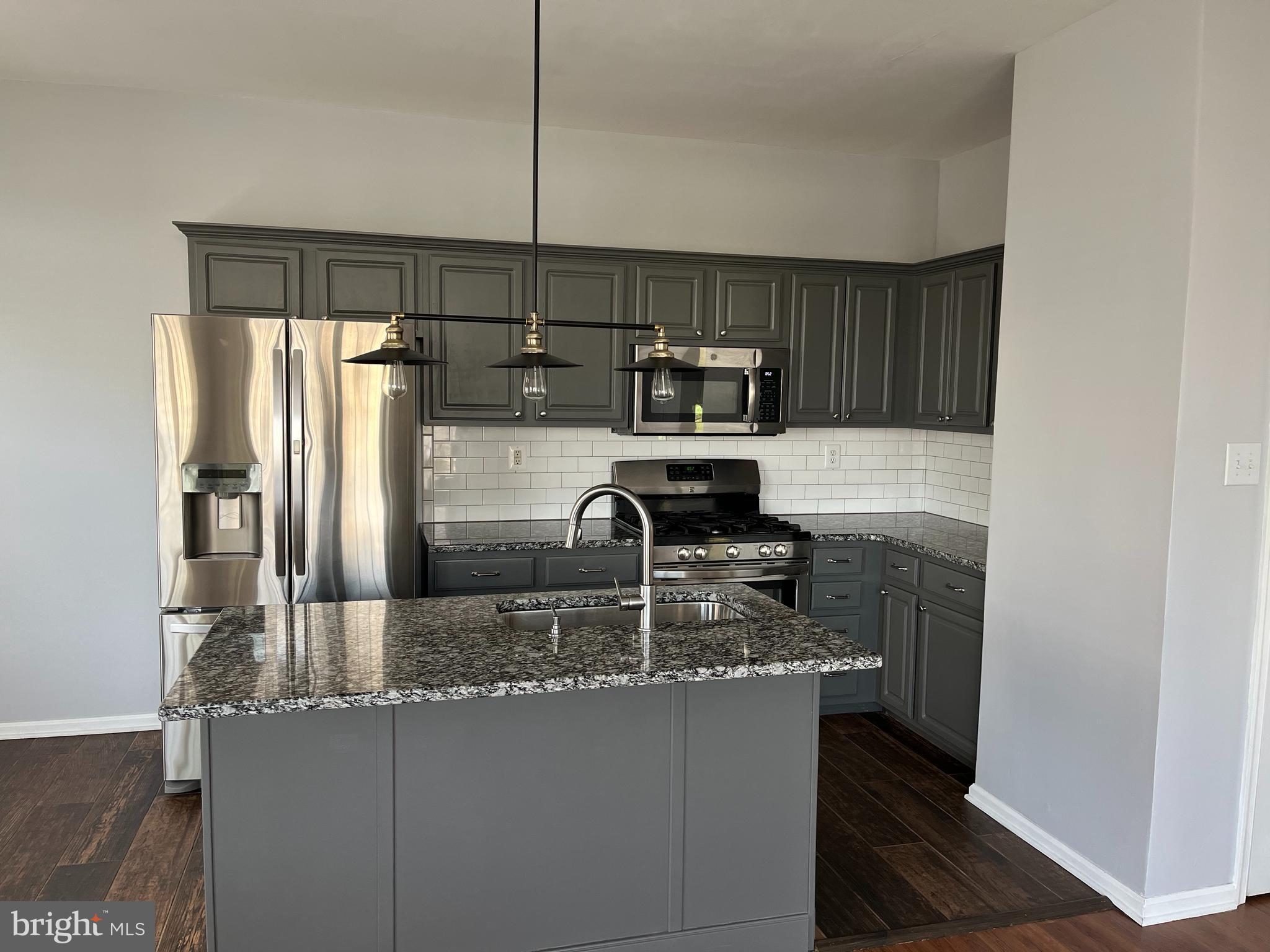 BRADFORD POINTE - Residential Lease