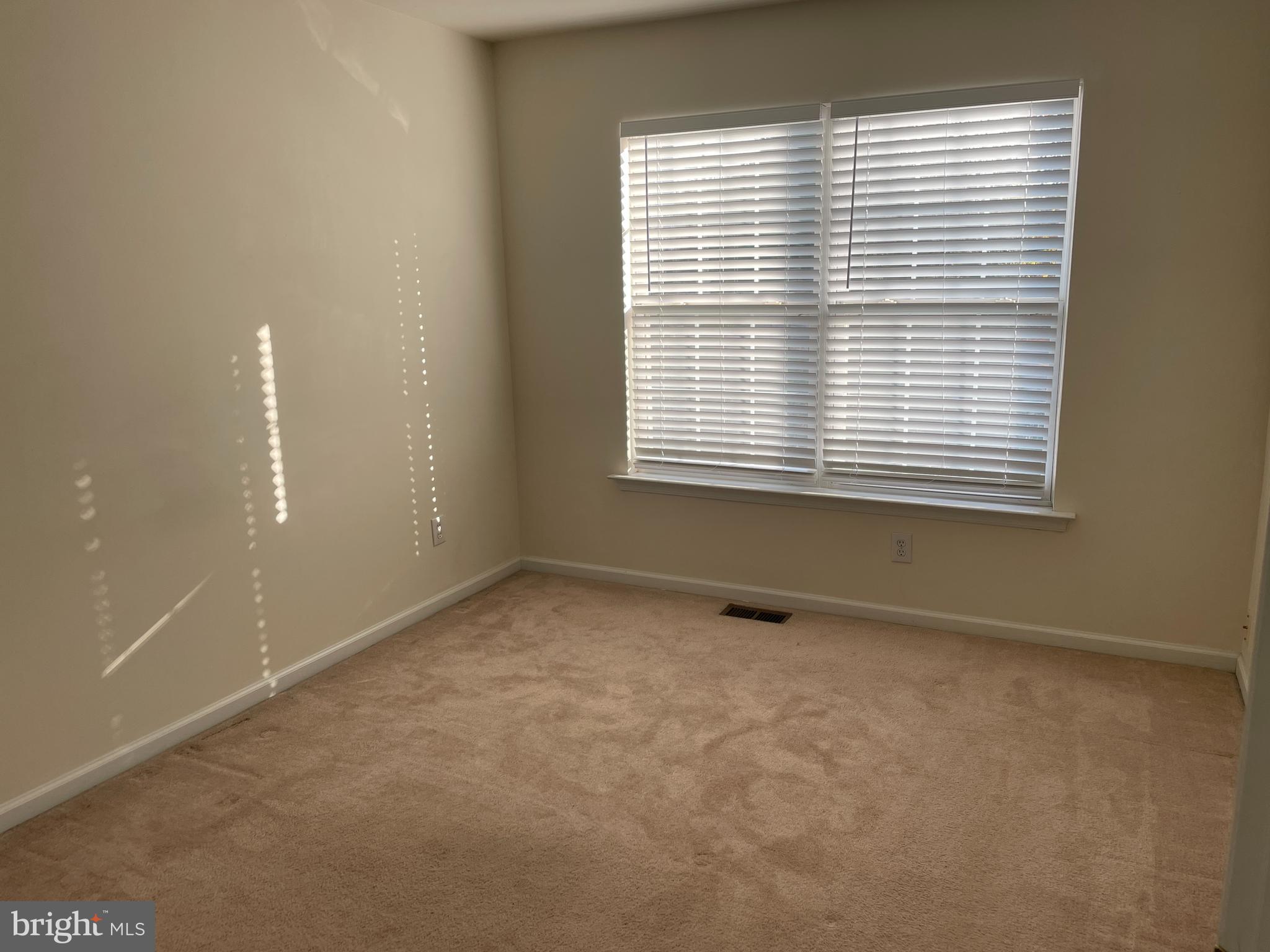 BRADFORD POINTE - Residential Lease