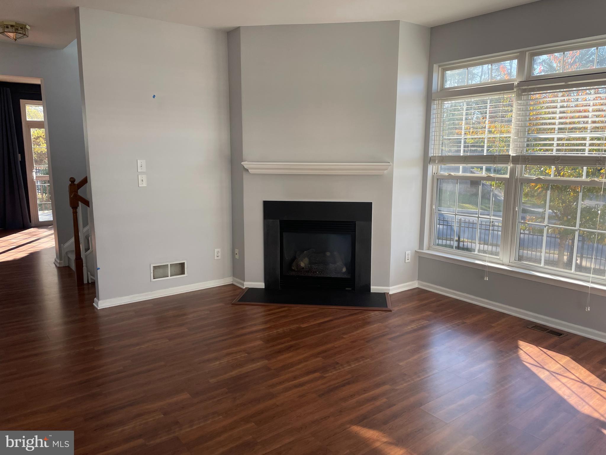 BRADFORD POINTE - Residential Lease