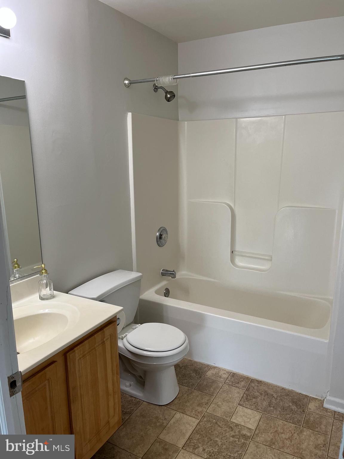 BRADFORD POINTE - Residential Lease