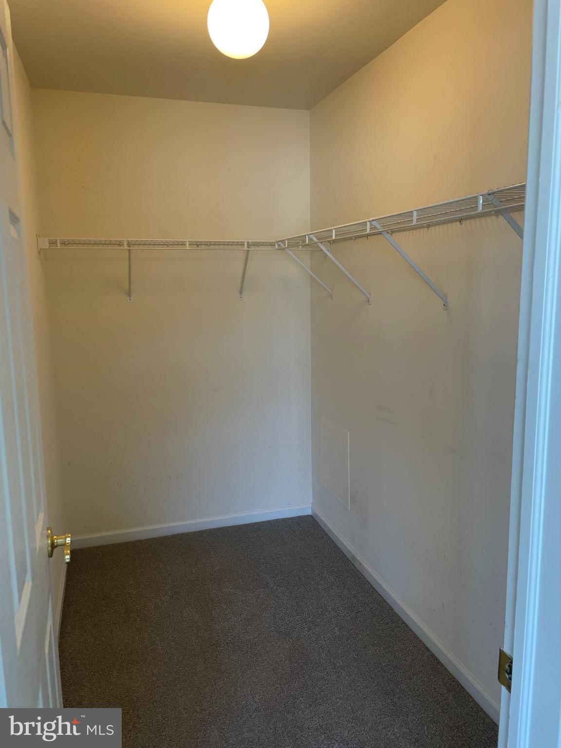 BRADFORD POINTE - Residential Lease