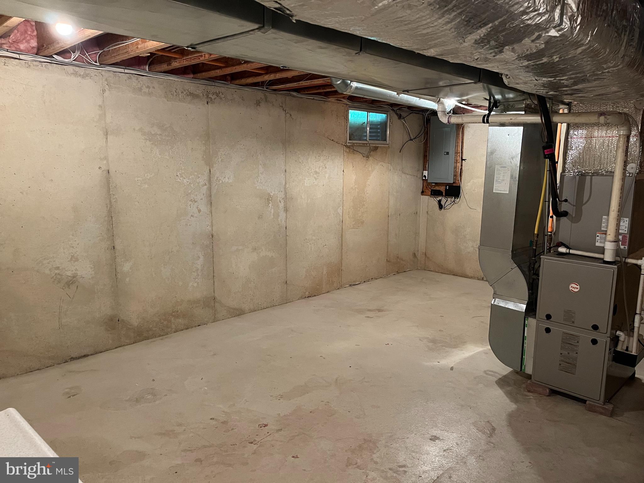 BRADFORD POINTE - Residential Lease