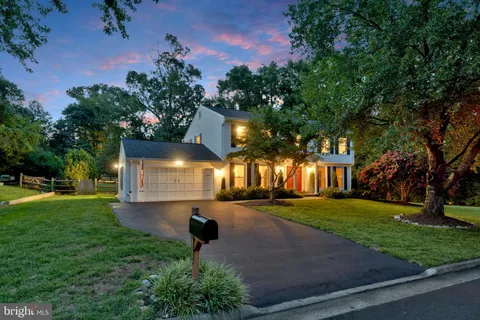 10302 Galpin Court, Great Falls, VA MLS: VAFX2277606