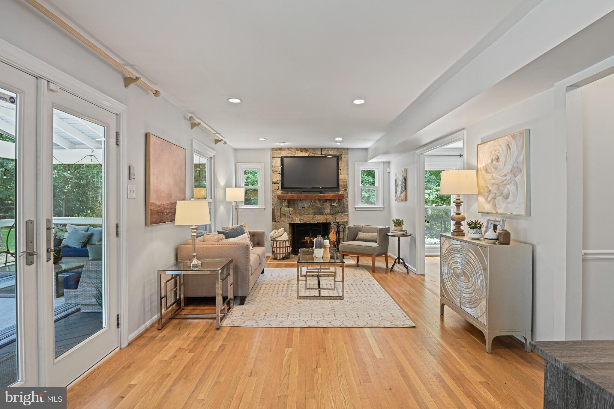 HICKORY CREEK - Residential