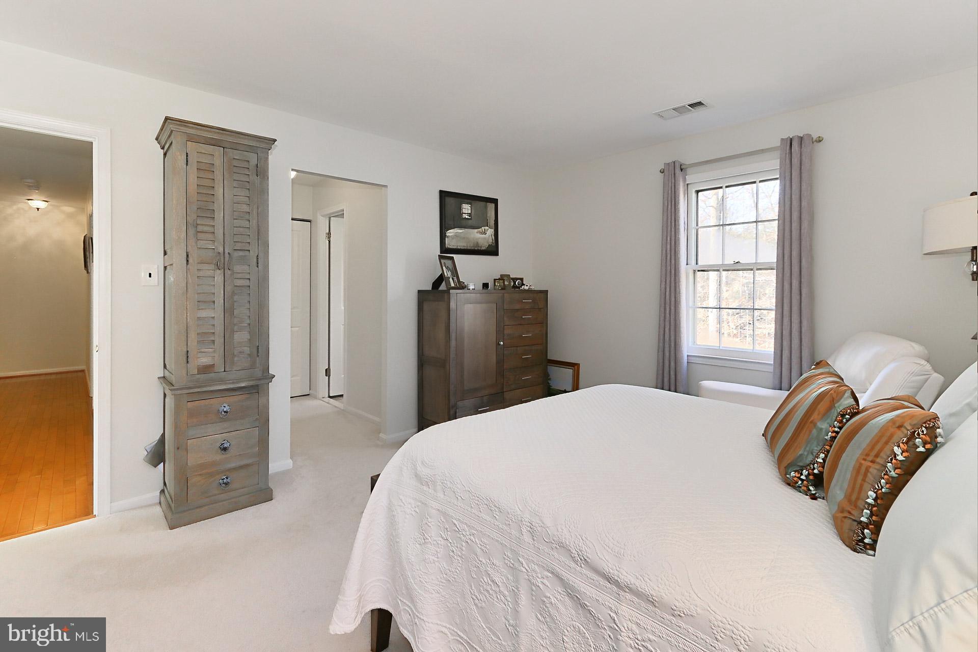 MIDDLERIDGE - Residential