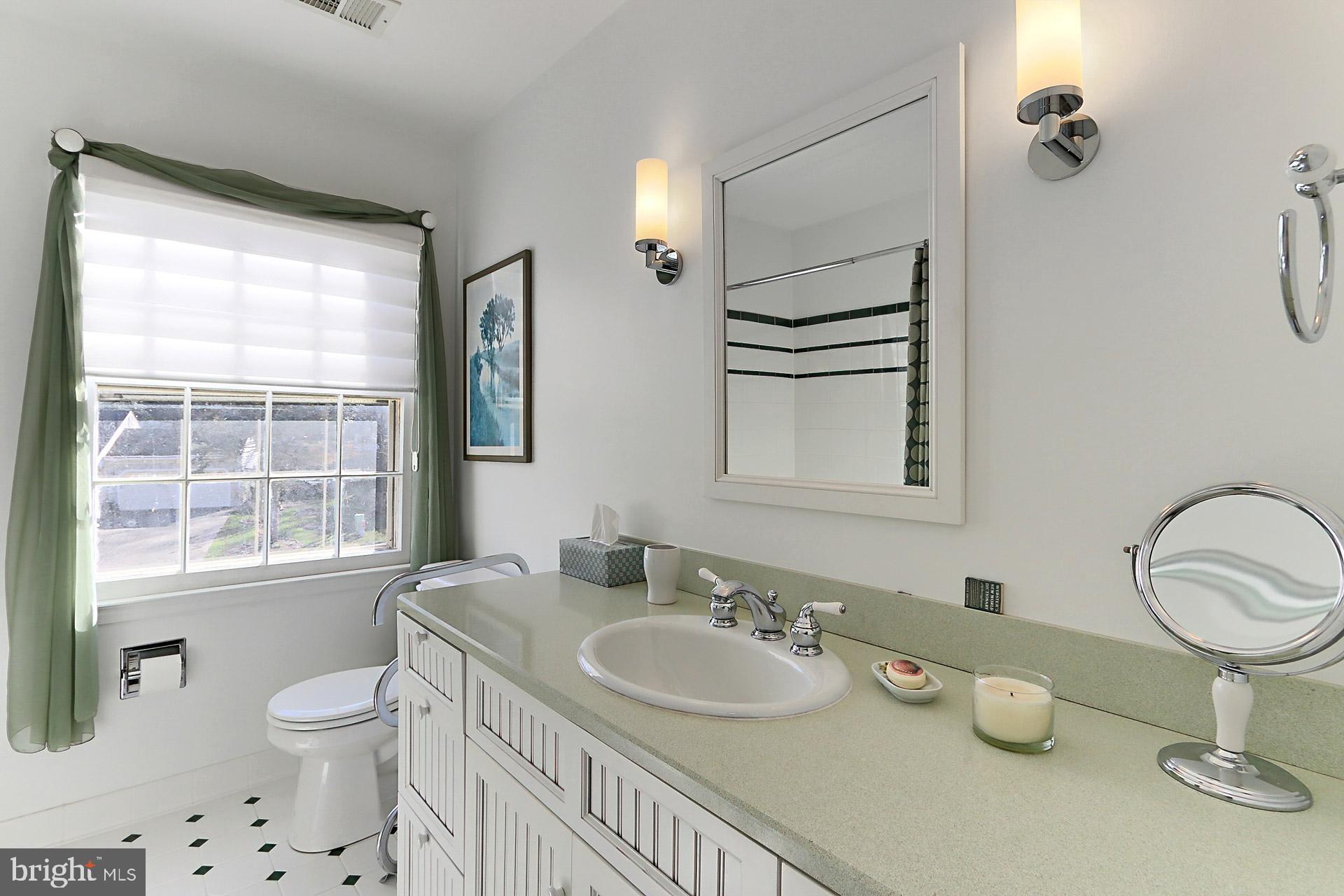 MIDDLERIDGE - Residential