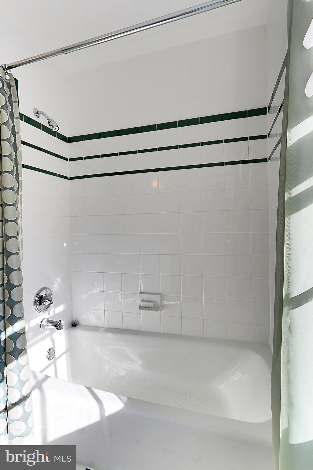 MIDDLERIDGE - Residential