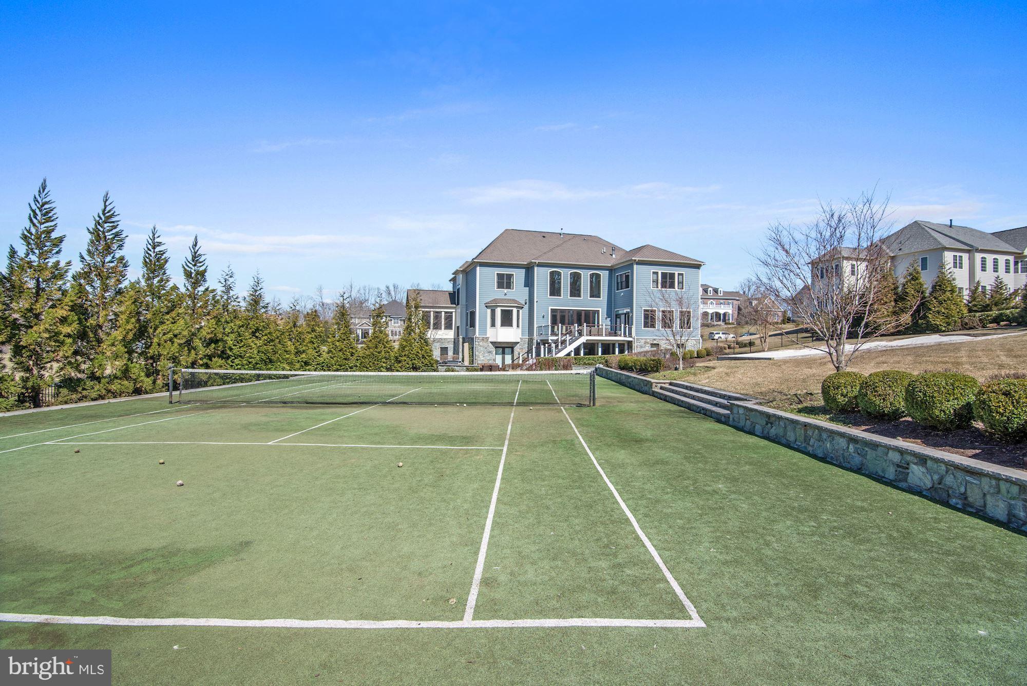 RIVERWOOD - Residential