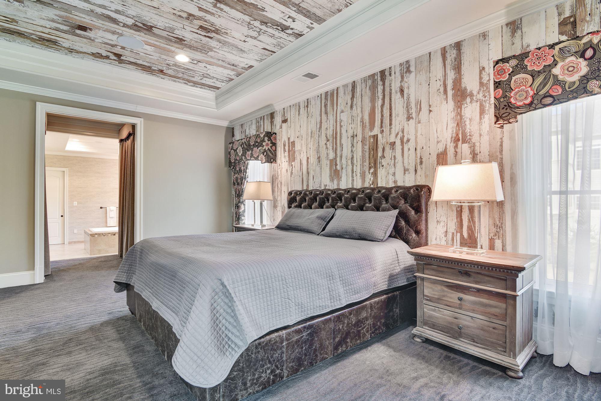 RIVERWOOD - Residential