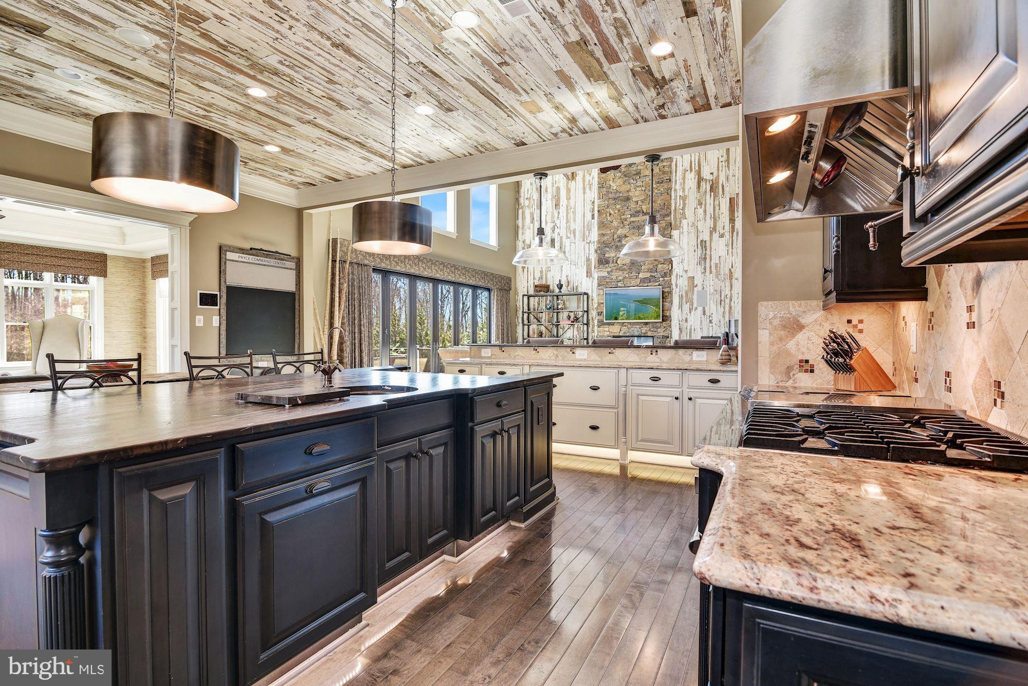 RIVERWOOD - Residential