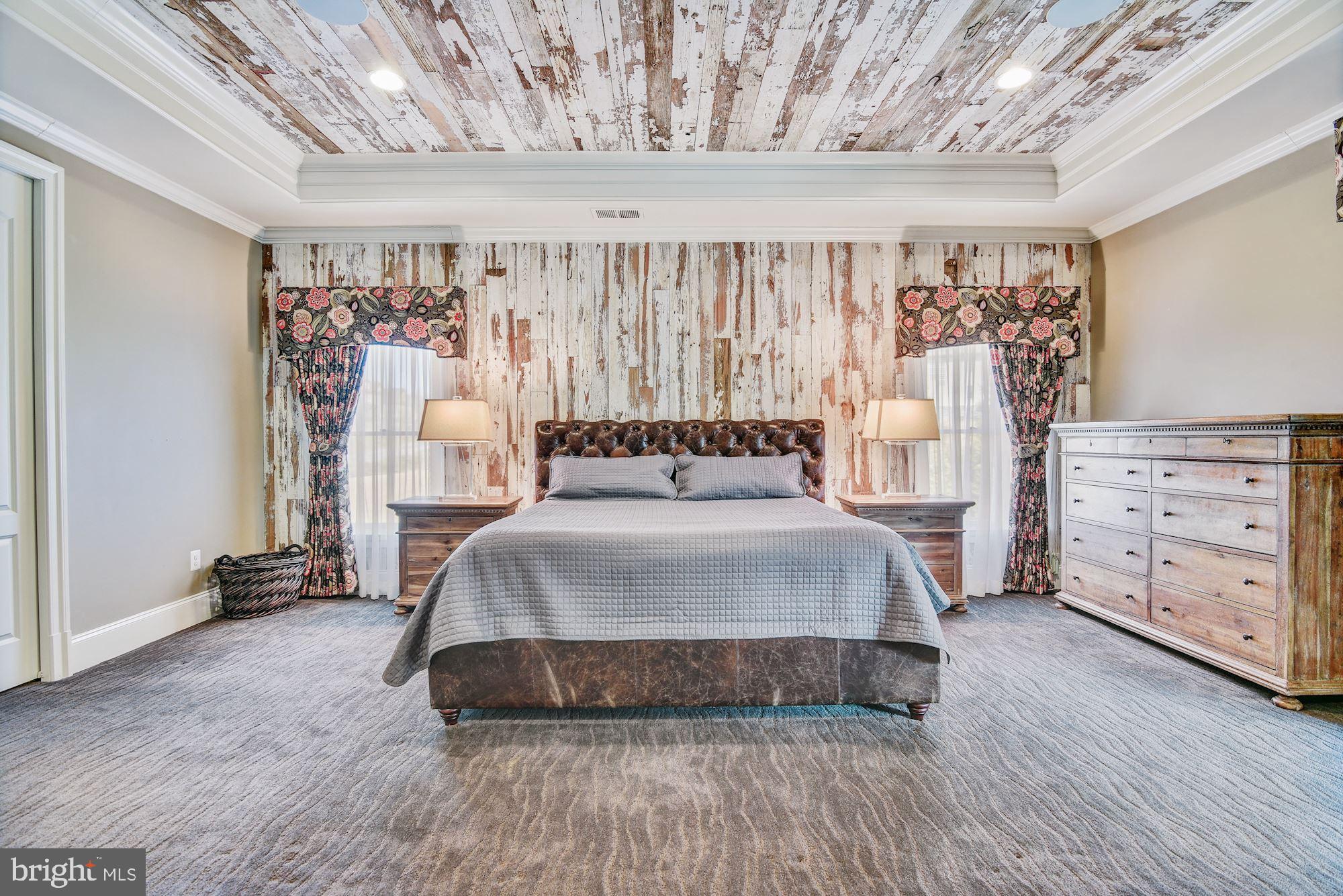 RIVERWOOD - Residential