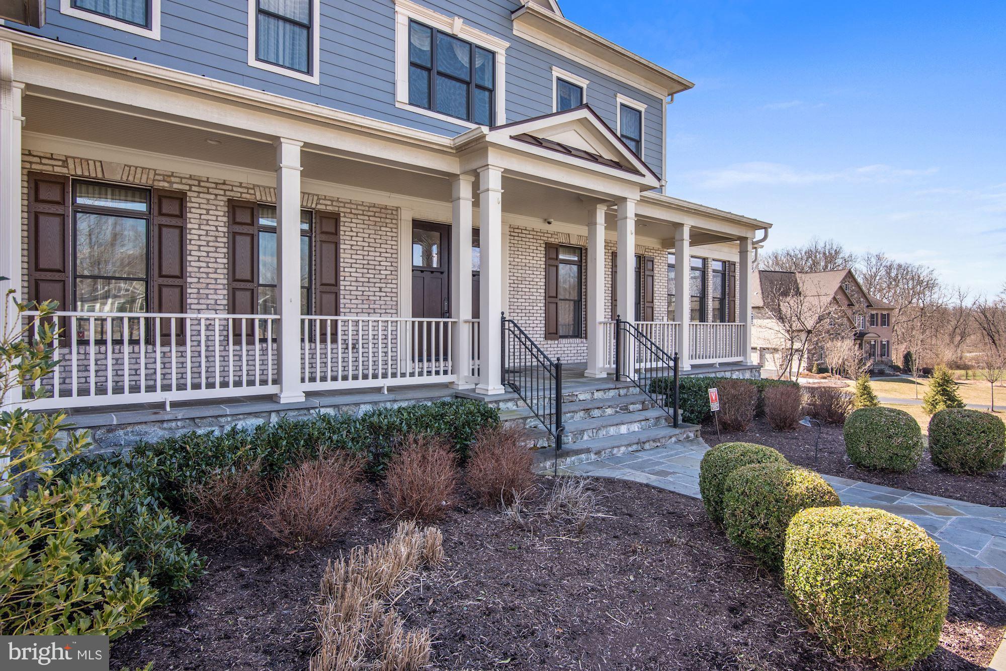 RIVERWOOD - Residential