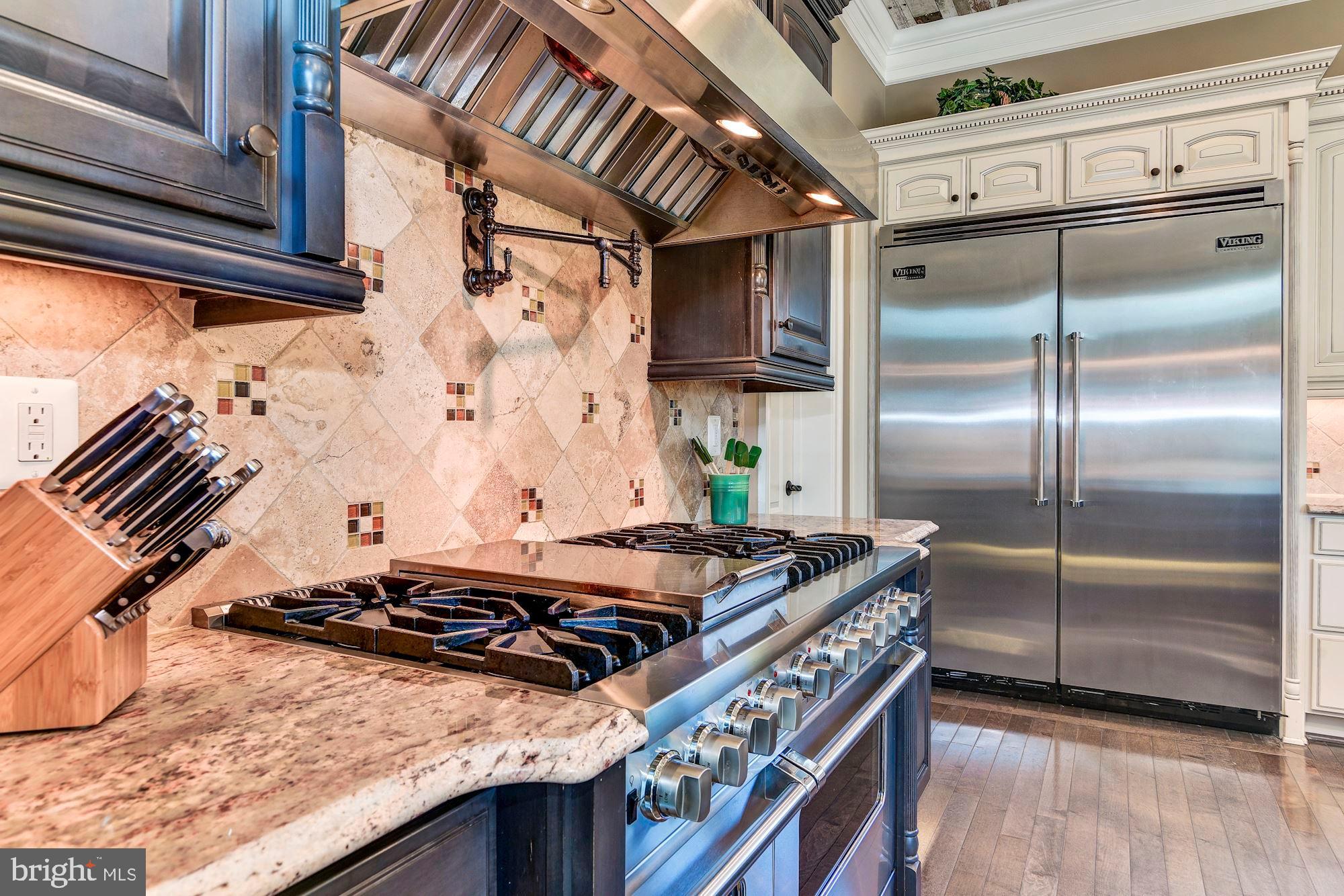 RIVERWOOD - Residential