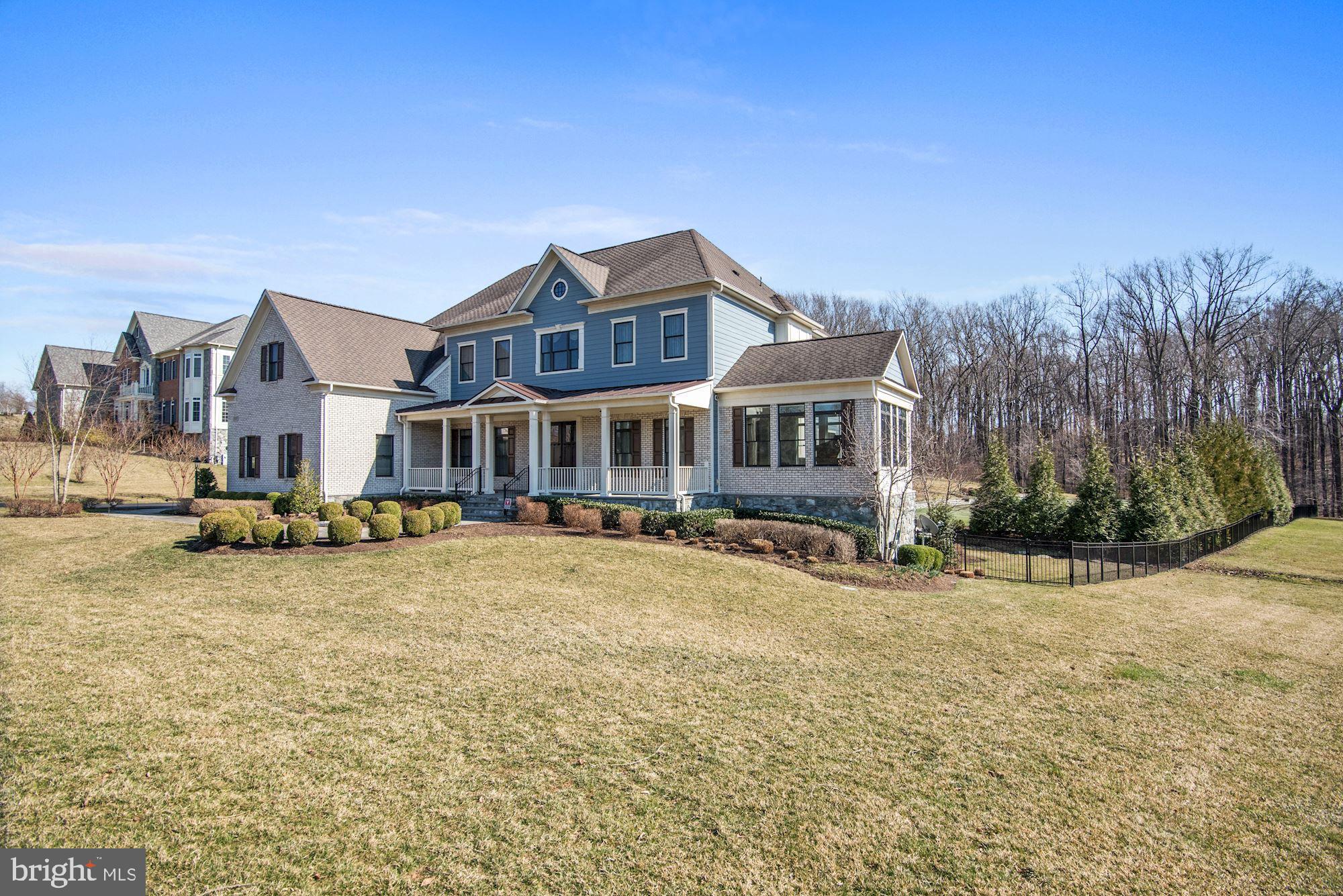 RIVERWOOD - Residential