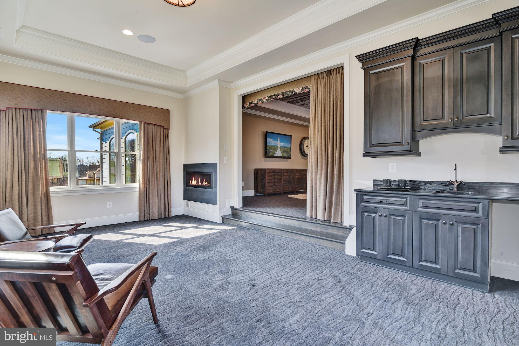 RIVERWOOD - Residential