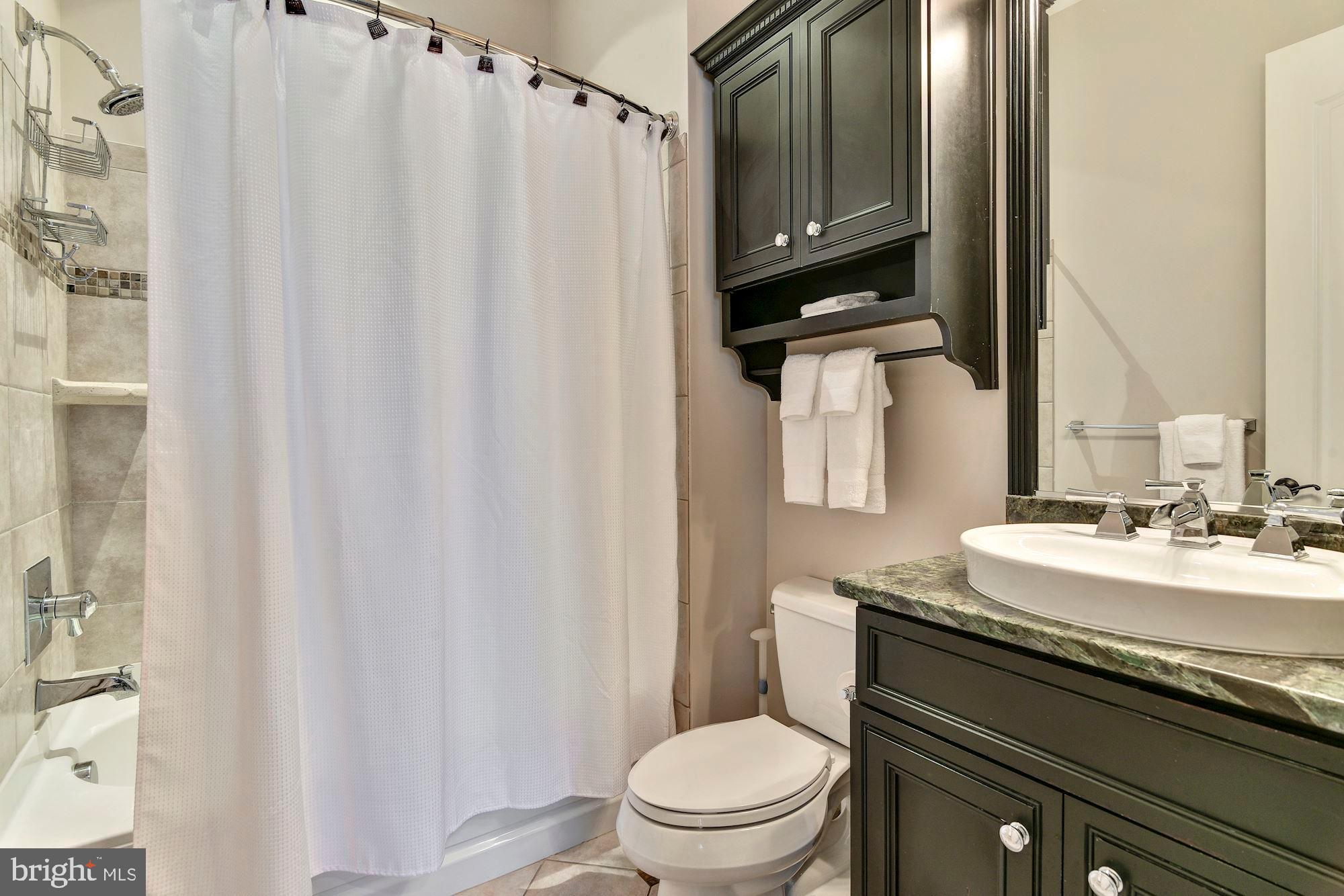 RIVERWOOD - Residential