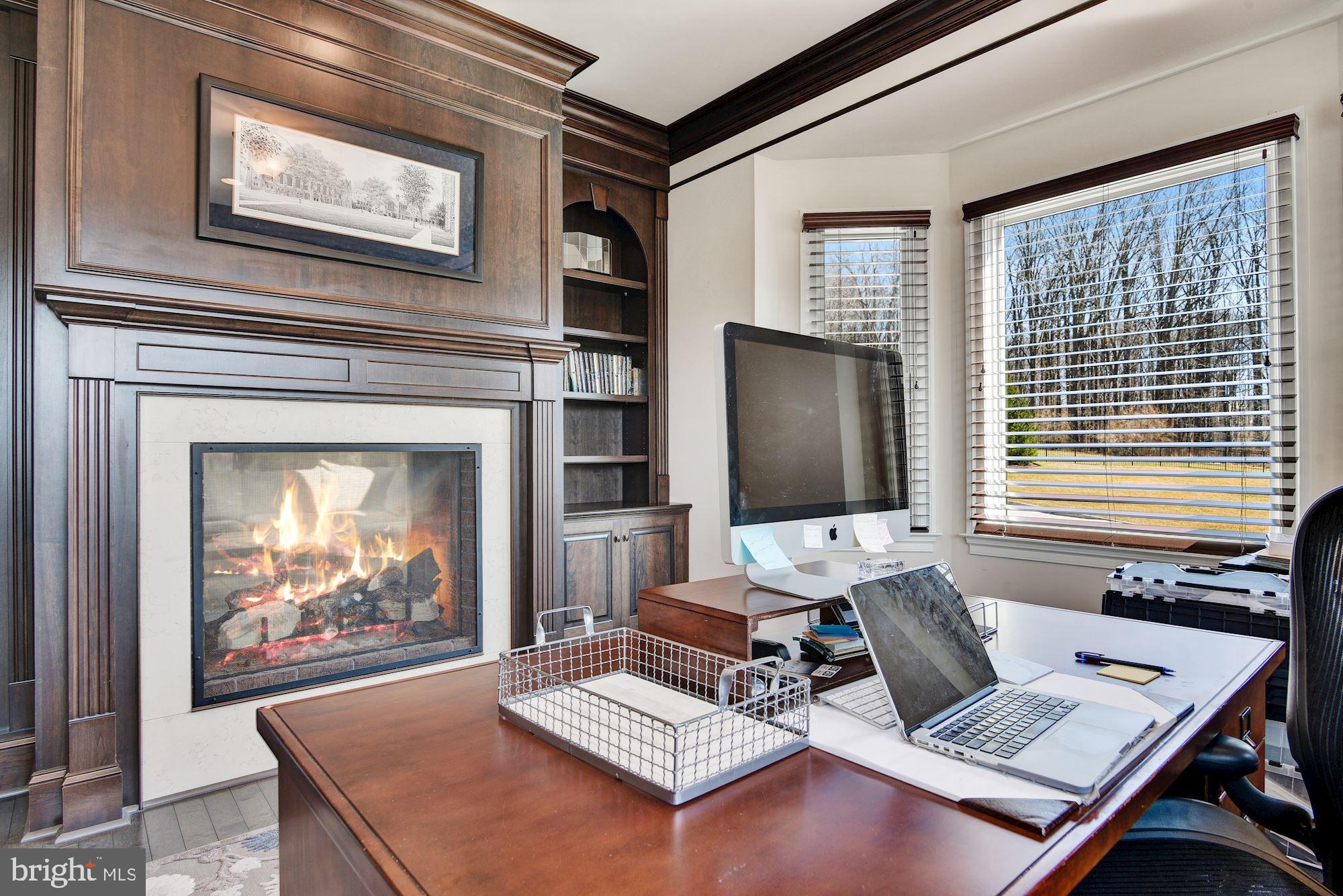 RIVERWOOD - Residential