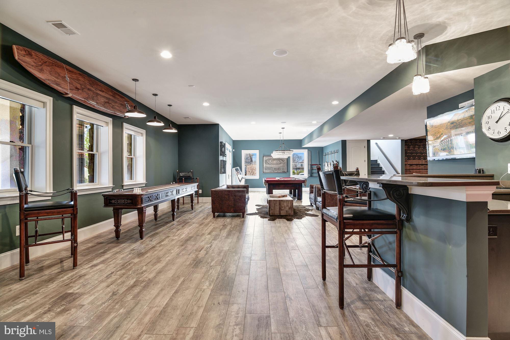 RIVERWOOD - Residential