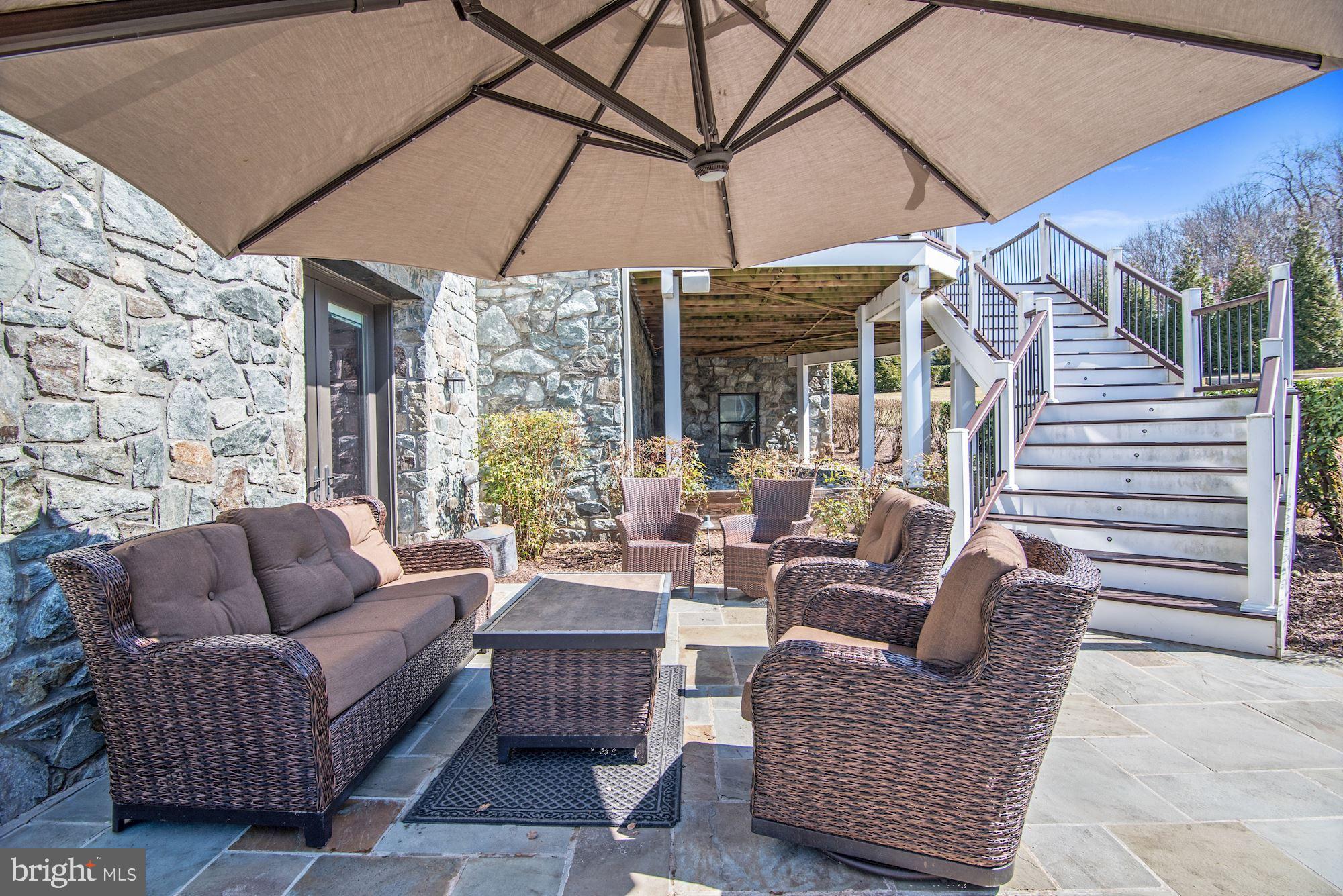 RIVERWOOD - Residential