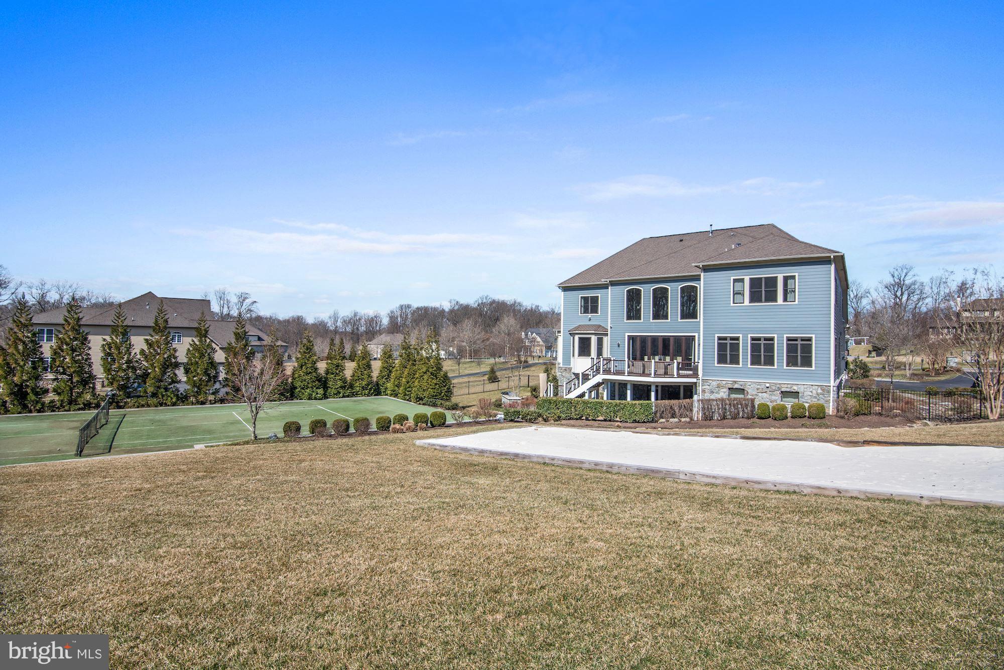 RIVERWOOD - Residential