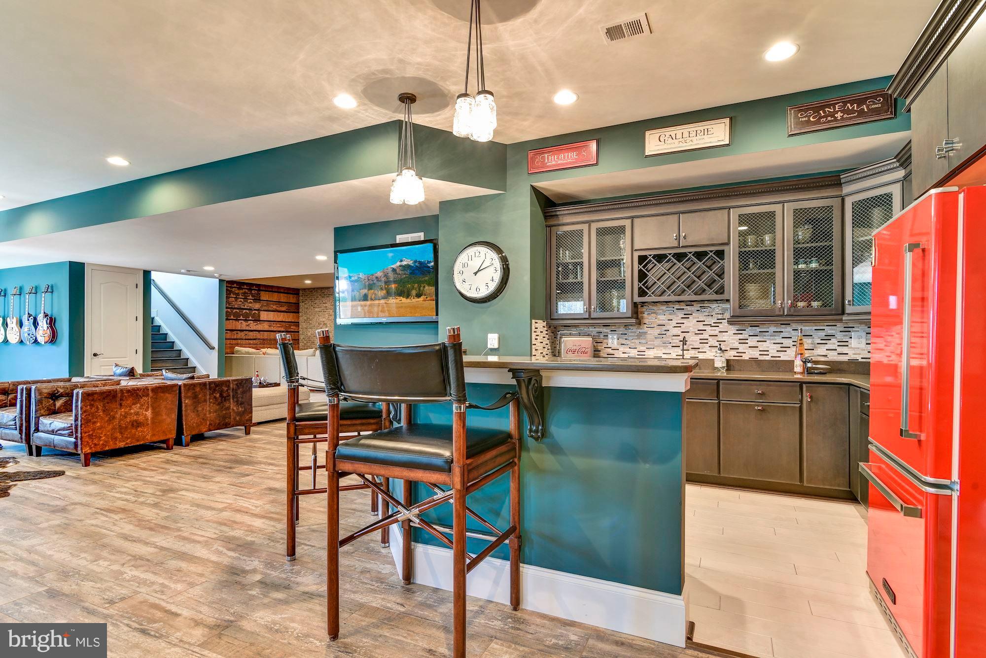 RIVERWOOD - Residential