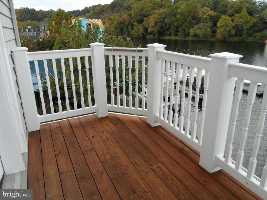 Waterfront Location! Historic Occoquan w/waterfront shops,boating, fine dining. Near 95, VRE. Walk out deck w/view of river & historic Occoquan. Light-filled "Old Town" living for less! 2 BDR 2 BA APT neutral decor, with washer/dryer, w/w carpet.