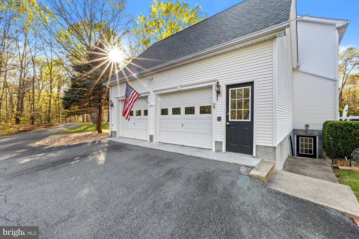 TRAPPERS DEN - Residential