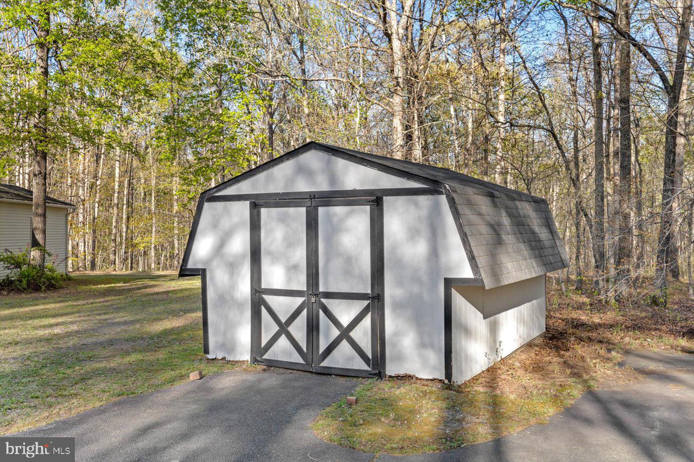 TRAPPERS DEN - Residential