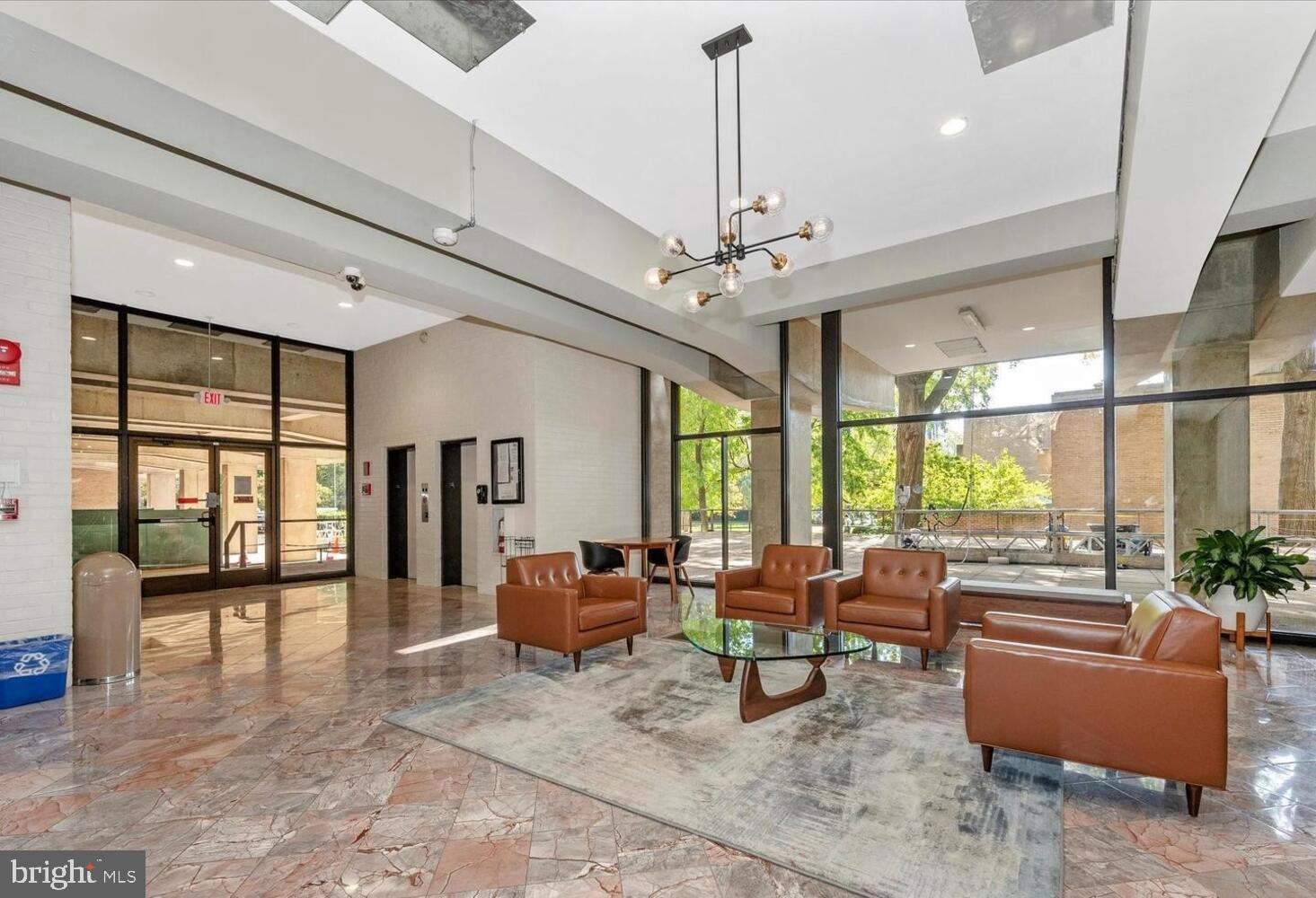 240 M STREET SW E406