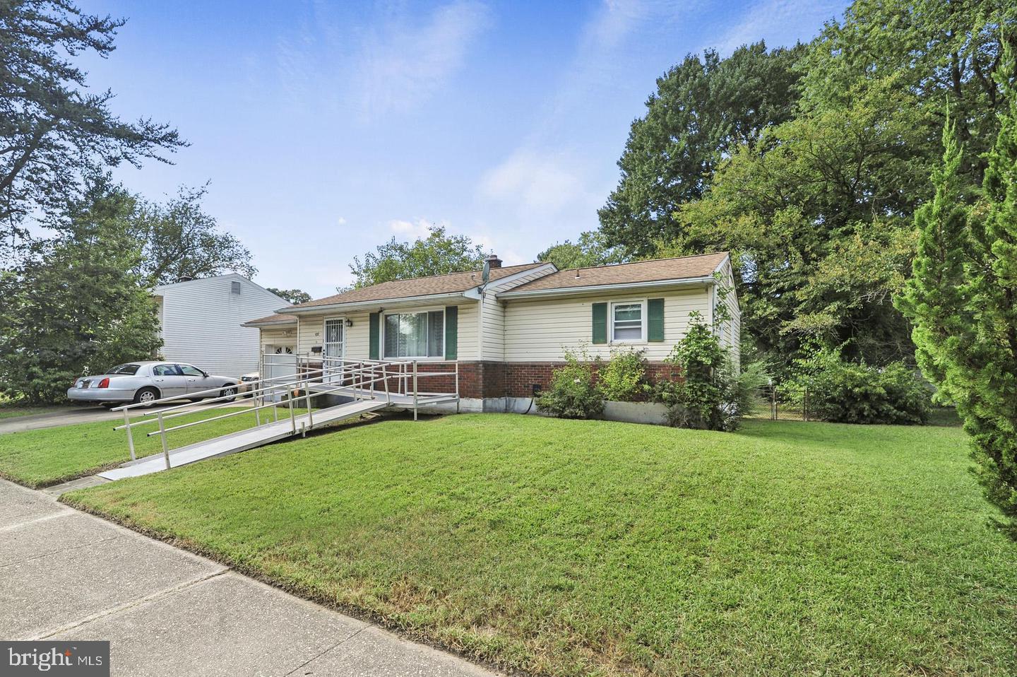 937 BOGGS DRIVE