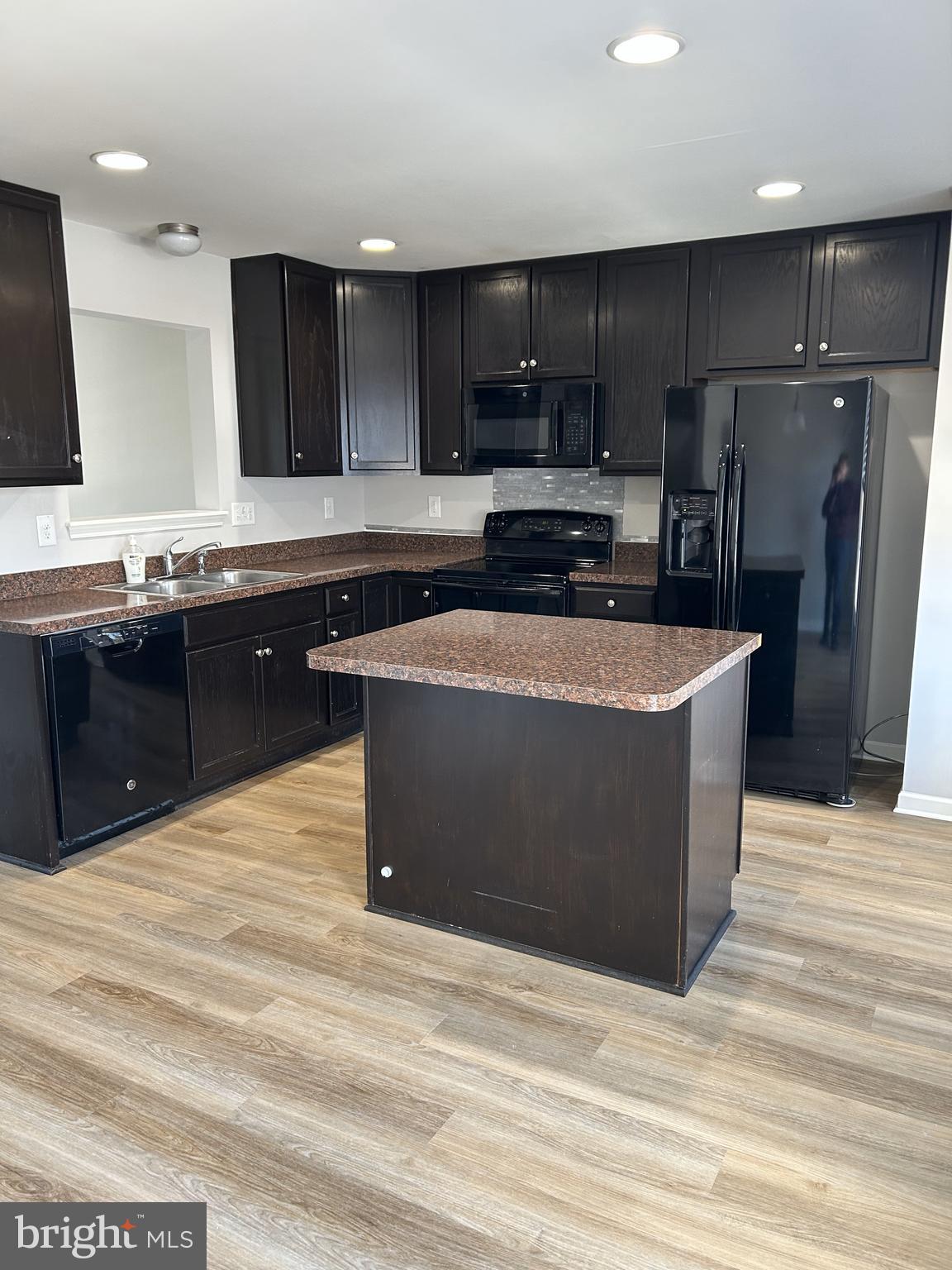 BOYDS CROSSING - Residential Lease