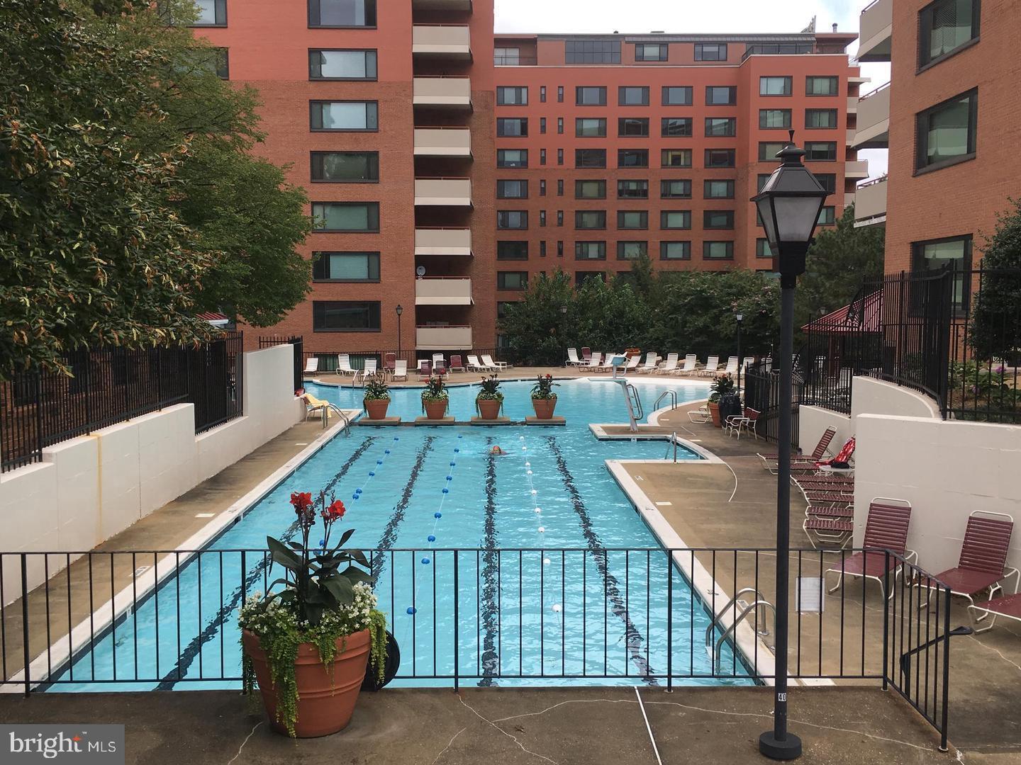 RIVER PLACE - Residential Lease