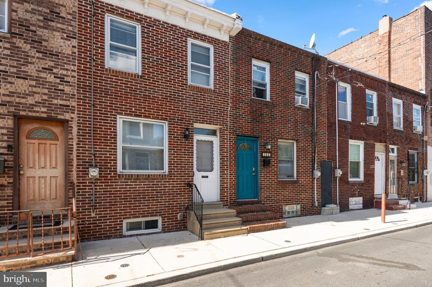 Welcome to your charming 2 bedroom, 1 bath home located in the heart of Norris Square in Philadelphia. This property offers a perfect blend of comfort and convenience, making it an ideal place to call home. 

Nestled in the vibrant Norris Square neighborhood, this home is surrounded by a sense of community and cultural richness. Just a stone's throw away from Norris Square Park, where you can enjoy green spaces, playgrounds, and community events. Conveniently located within walking distance to the vibrant East Kensington neighborhood with its various amenities, including shops, restaurants, schools, and public transportation.

Enjoy the luxury of a very nice-sized yard, perfect for relaxing outdoors, gardening, or entertaining guests.
Don't miss out on the opportunity to own this cozy home in Norris Square - a true gem in Philadelphia's real estate market!