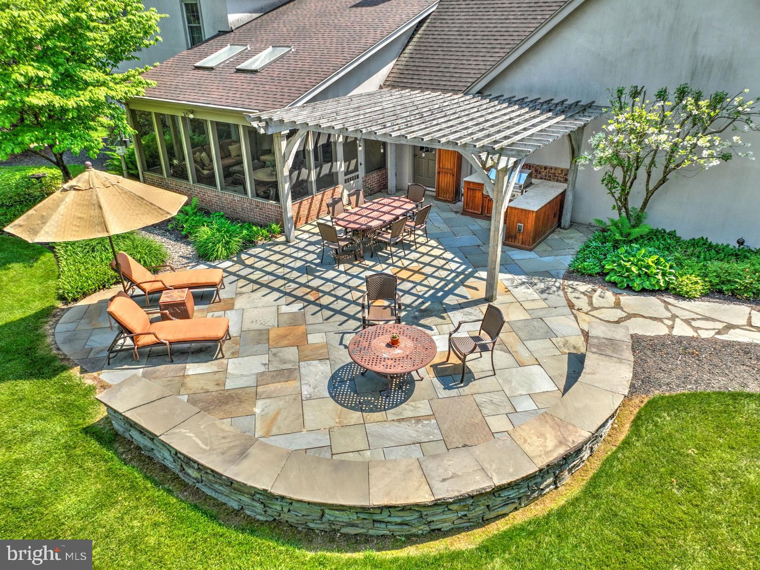 1334 BEACONFIELD LANE