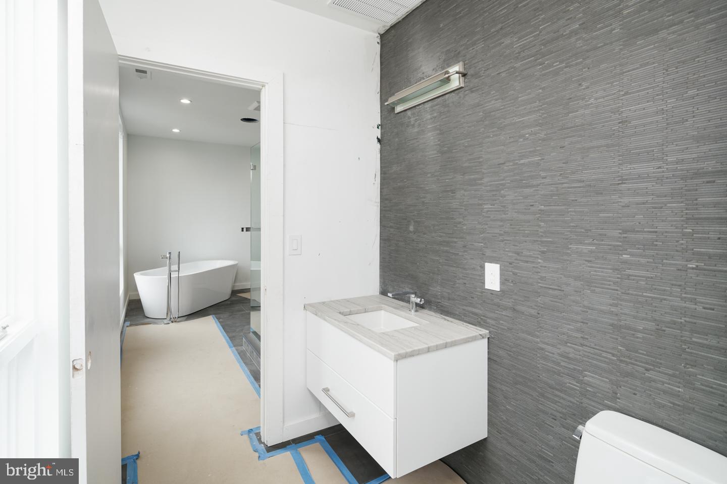 SOCIETY HILL - Residential