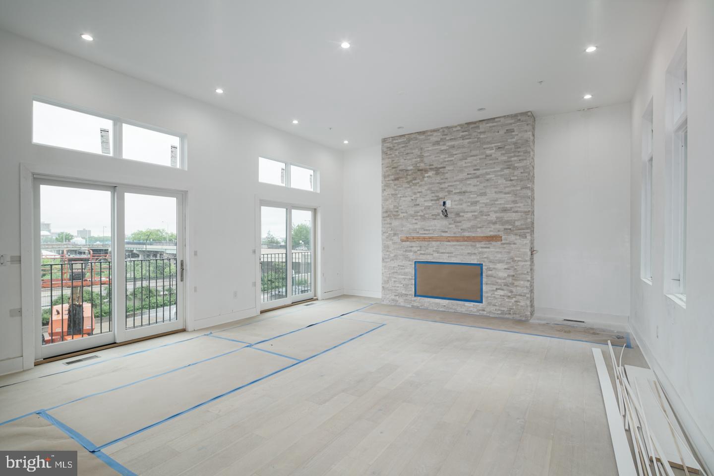 SOCIETY HILL - Residential