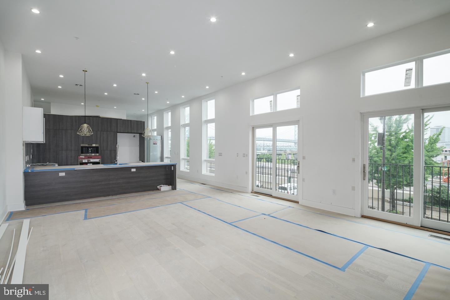 SOCIETY HILL - Residential